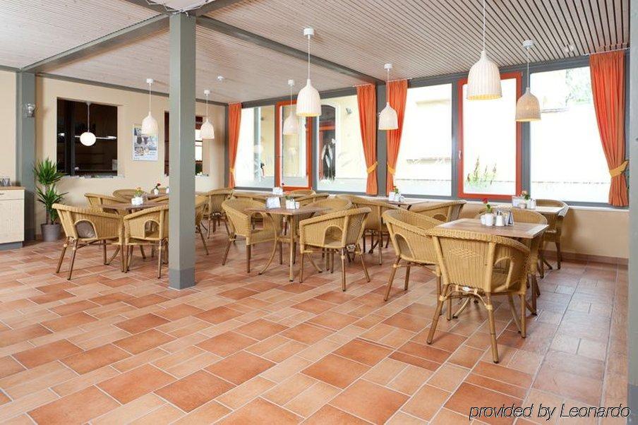 Jufa Hotel Weinviertel - Eselsmuehle Seefeld-Kadolz Restaurace fotografie